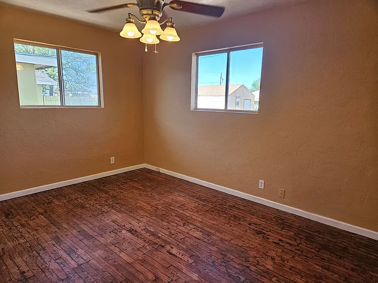 1509 Cuba Ave — Photo 11