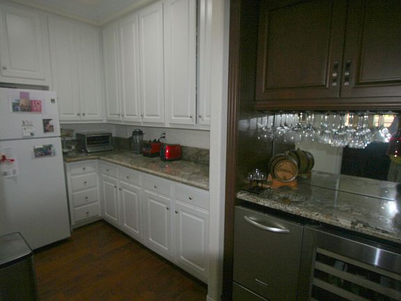 2nd image of 1850 Fairway Dr Space 4