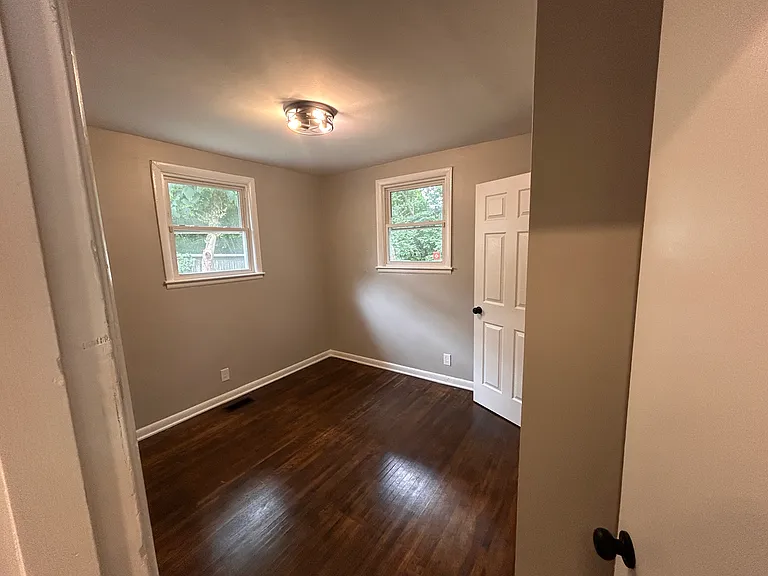1205 Cline Ave #B — Photo 5
