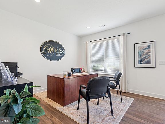 4th image of 3700 Castle Dr #271
