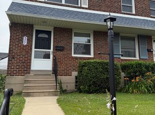 577 Acorn St, Philadelphia, PA 19128