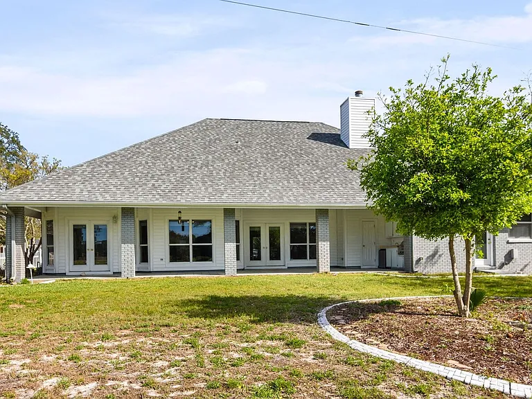 83 Lake Lorraine Cir — Photo 52