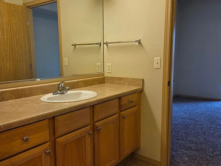 512 Darby Dr #205 — Photo 8