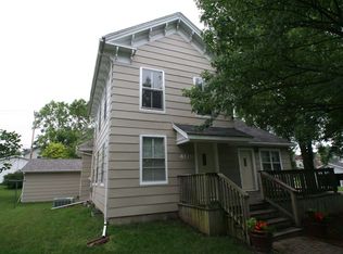 409 S Main St, Mackinaw, IL