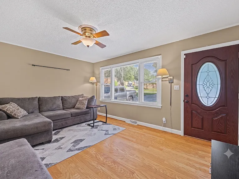 324 Bright Ave — Photo 10