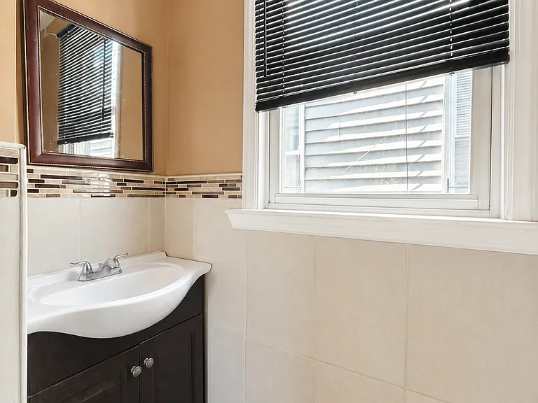 217 N 15th St #2 — Photo 25