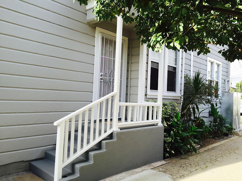 Own private entrance.