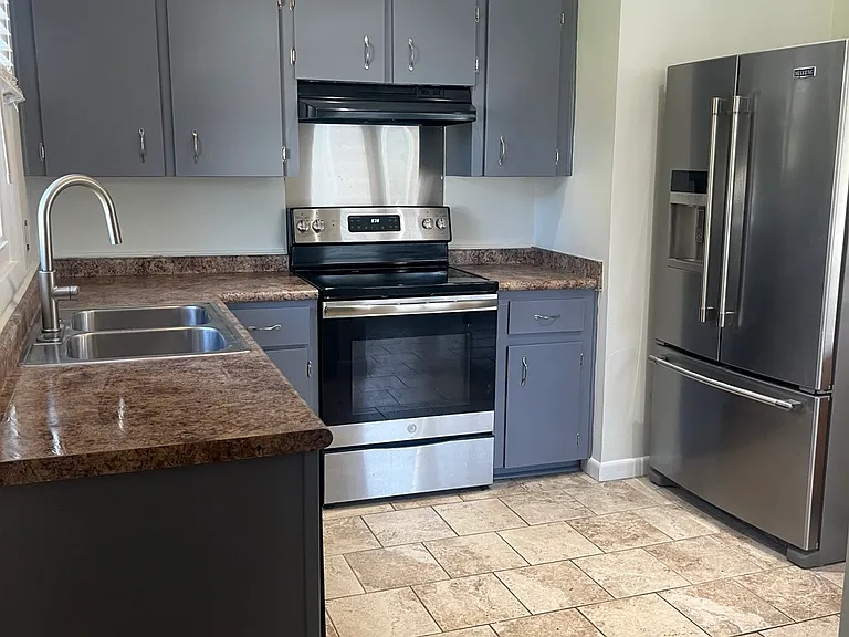 3502 Grote St SW — Photo 2
