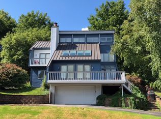 15 Marco Ln, Rochester, NY 14622