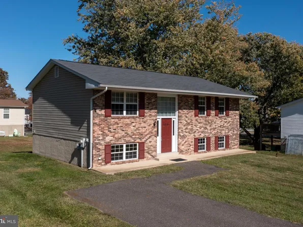 3710 29th St, Chesapeake Beach, MD 20732