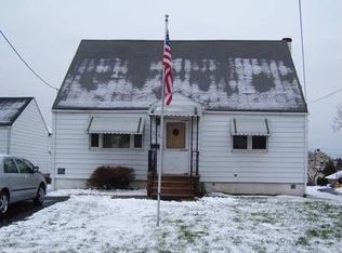 140 Valpeck Ave, Raritan, NJ 08869