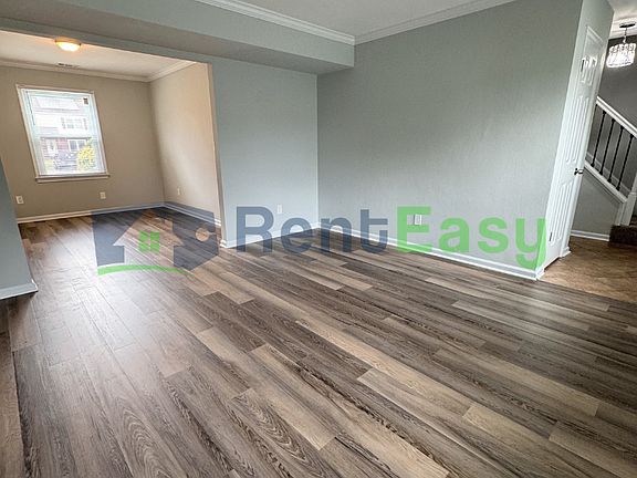 3rd image of 1584 Boles Pl