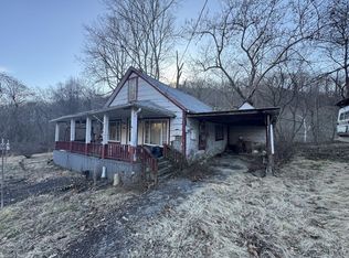 500 Church House Rd, Crum, WV 25669