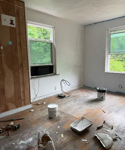 142 Robinson St — Photo 8