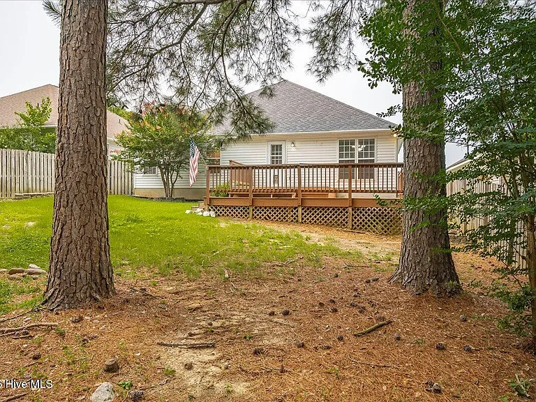 2040 Sylvan Lake Dr — Photo 22