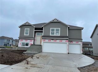 2101 Sycamore St, Leavenworth, KS 66048