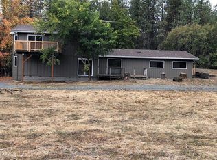 4881 Azalea Dr, Grants Pass, OR 97526