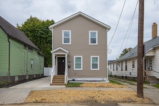 1st image of 3292 W 44th St