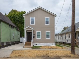 3292 W 44th St, Cleveland, OH 44109