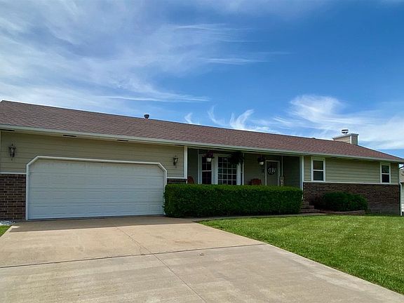 2nd image of 1217 Hillside Dr