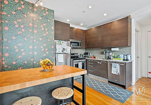 2nd image of 125 Lexington Ave APT 2B