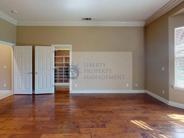 1004 Marigold Ln — Photo 10