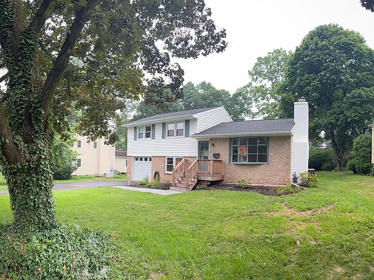 59 Meadow Ln — Photo 26