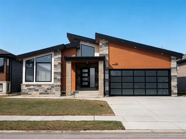 28 Belleview Dr, Kingsville, ON N0R 1B0