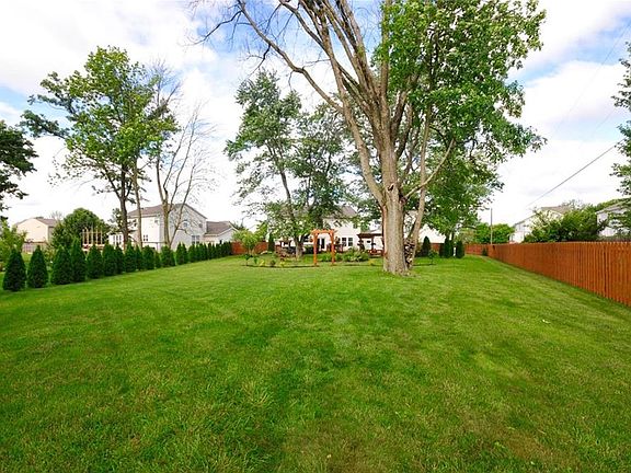 5th image of 11210 Deer Valley Dr