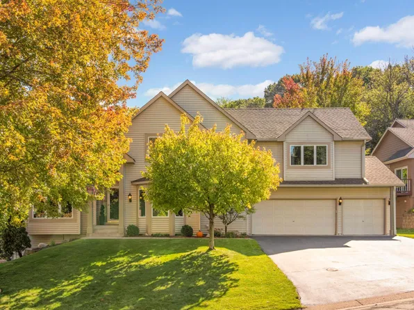 1380 Michelle Dr, Eagan, MN 55123
