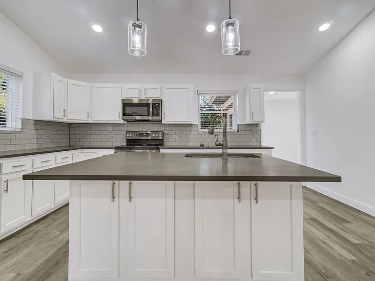 6370 Quay St — Photo 9