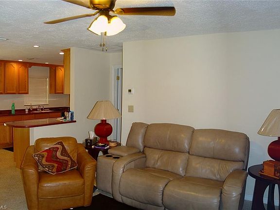 3rd image of 1809 Marilyn Dr