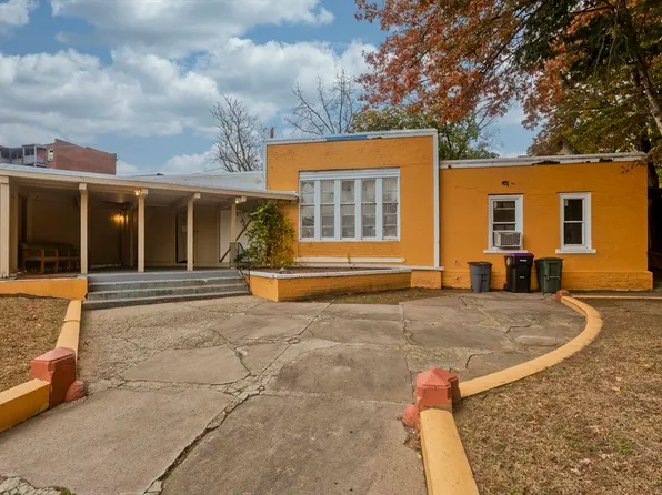 193 Elm St, Holyoke, MA 01040