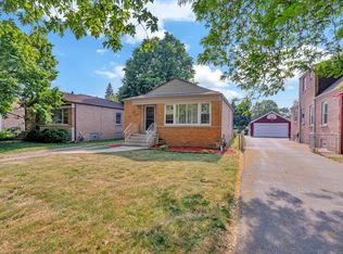 8828 S Utica Ave, Evergreen Park, IL 60805