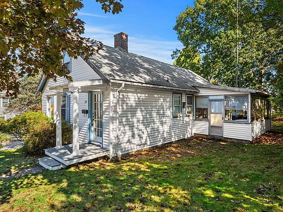 3rd image of 32 Whitney Ave