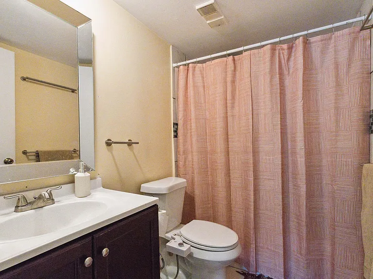 2825 SW 22nd Ave #201 — Photo 16