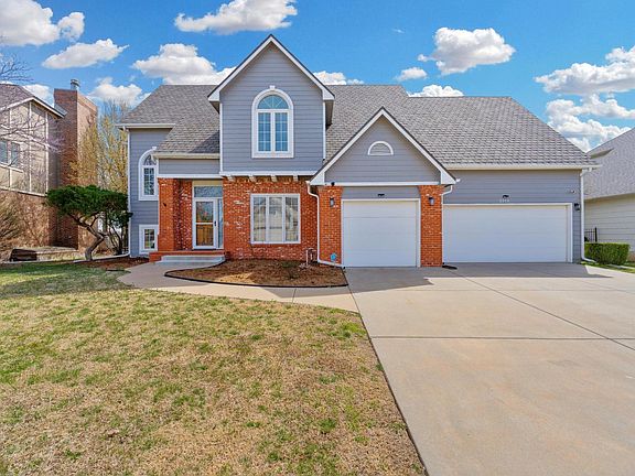 2nd image of 2710 N Dublin Cir