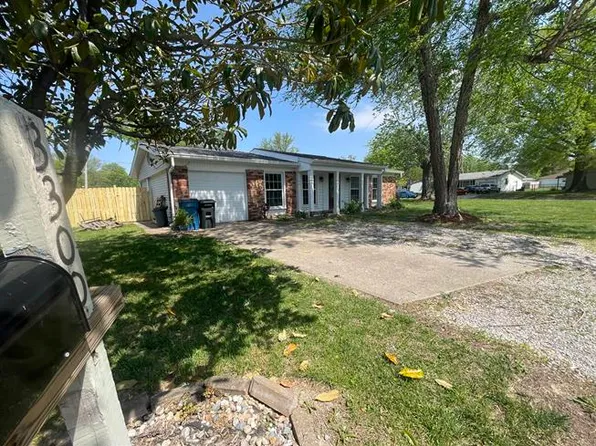 3300 W Hawthorne Ct, Marion, IL 62959