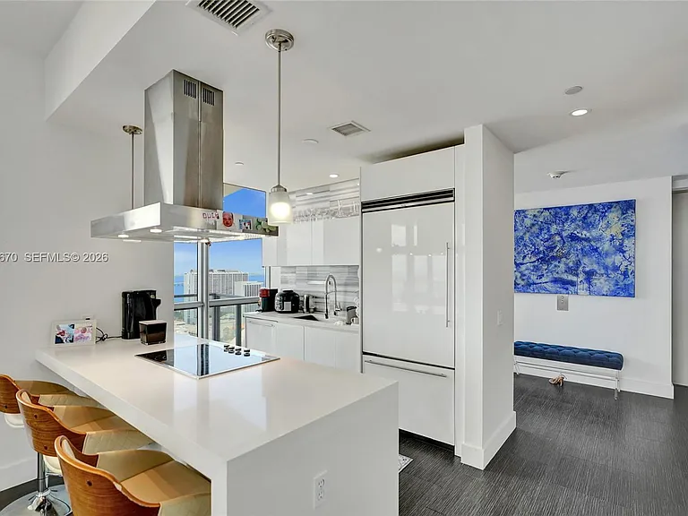 1100 Biscayne Blvd #3708S — Photo 10