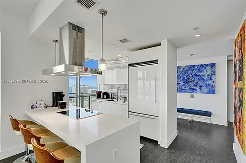 1100 Biscayne Blvd #3708 Photo 1