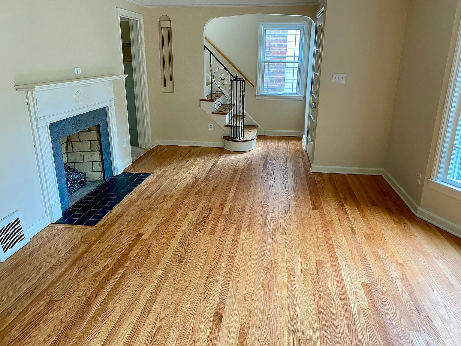 3459 Woodridge Rd — Photo 4