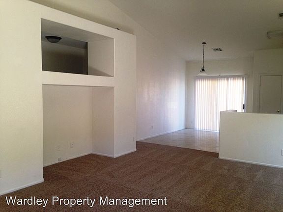 3rd image of 704 Cowboy Cross Ave