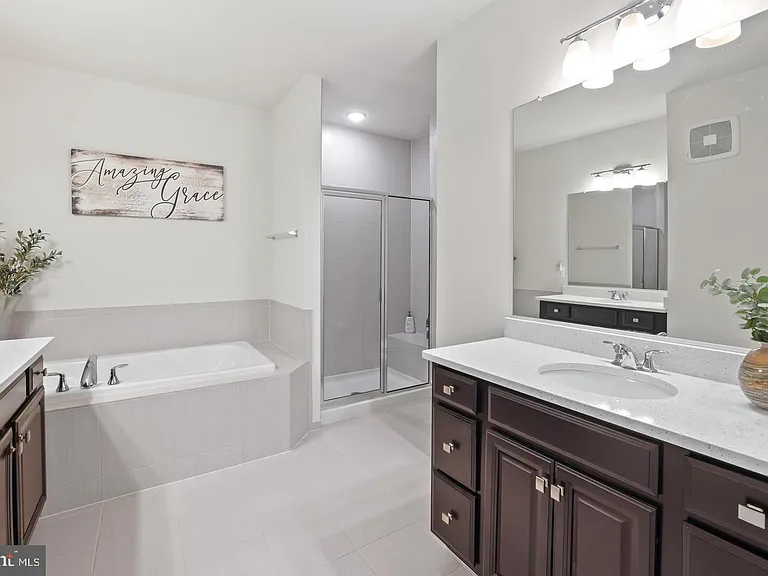 1102 Ribbon Limestone Ter SE — Photo 12