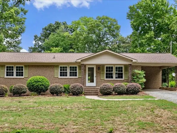 2580 Barwick Dr, Durham, NC 27704