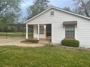 104 Kenwood Ln, Longview, TX 75604