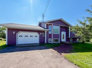 36 Atlantic St, Marystown, NL A0E2M0