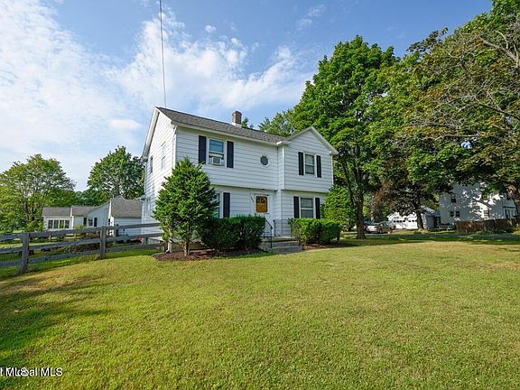 3rd image of 642 Feura Bush Road