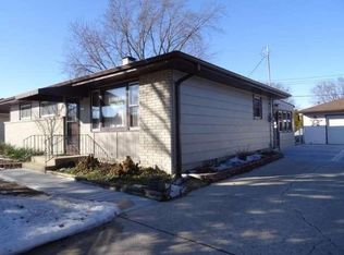 3232 W Iona Ter, Milwaukee, WI 53221