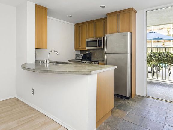 5th image of 1230 N Sweetzer Ave APT 111