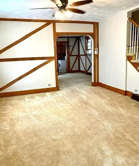 1539 Crawford Ave — Photo 11